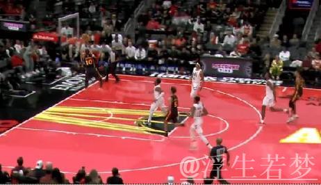 杰伦-约翰逊妙传助攻,奥孔古空切灌篮完成配合 杰伦-约翰逊妙传助攻,奥孔古空切灌篮完成配合